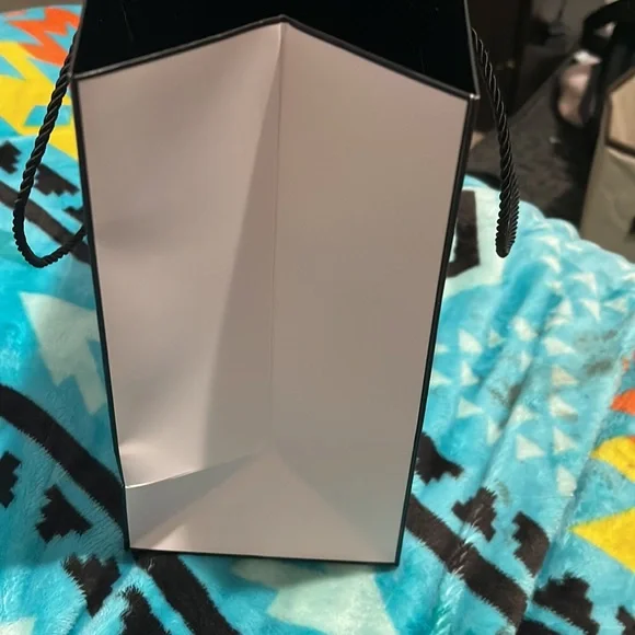 Authentic Chanel bundle - Picture 16 of 17